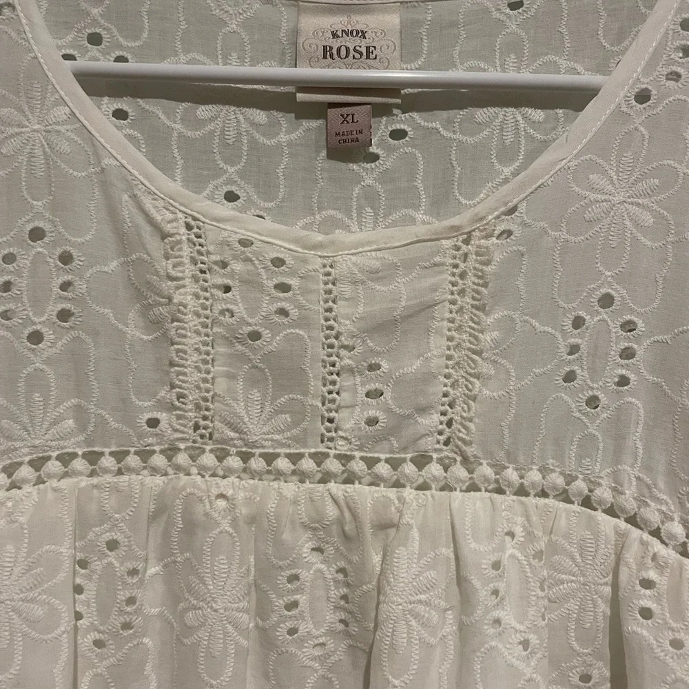 Knox Rose White Eyelet and Lace Top - Picture 2 of 5